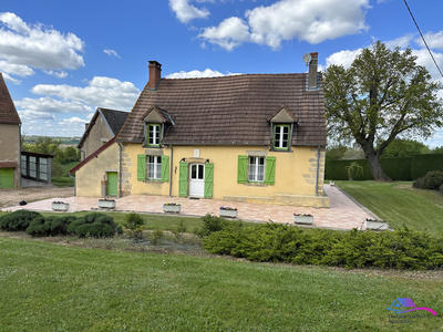 Maison - 94 m² - 5 pièces