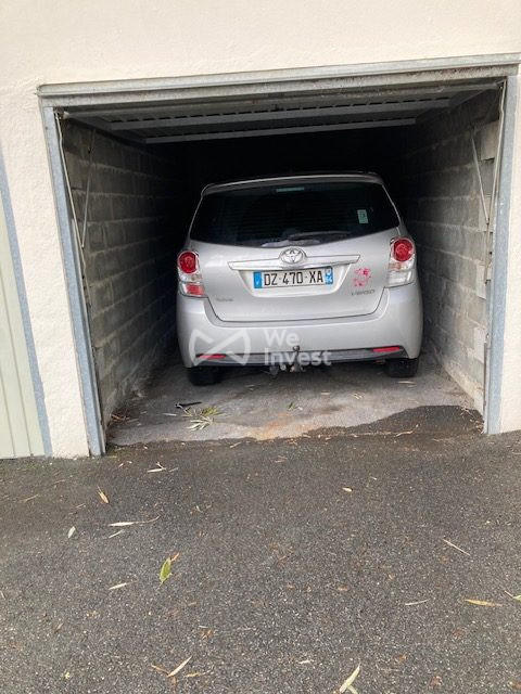 Parking / Garage - 13 m²