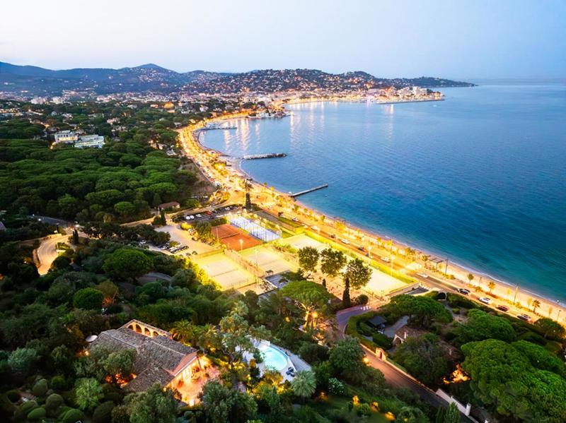 Villa - 288 m² - 8 pièces