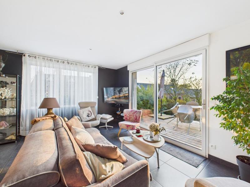 Maison - 215 m² - 7 pièces