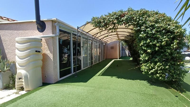 Maison - 254 m² - 11 pièces