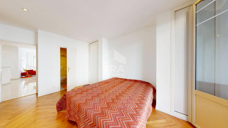 Appartement - 82 m² - 3 pièces