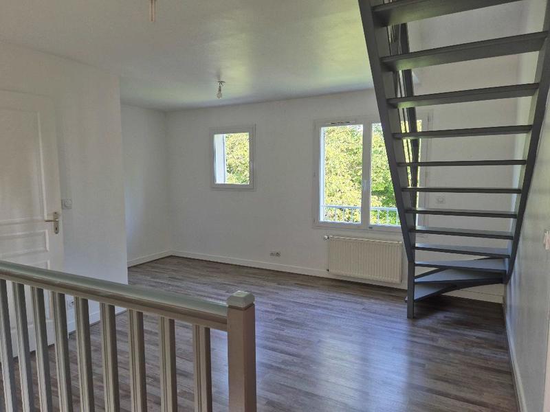 Maison - 210 m² - 8 pièces