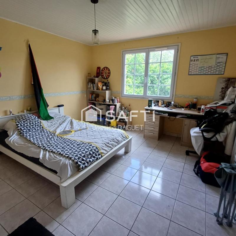 Maison - 250 m² - 8 pièces