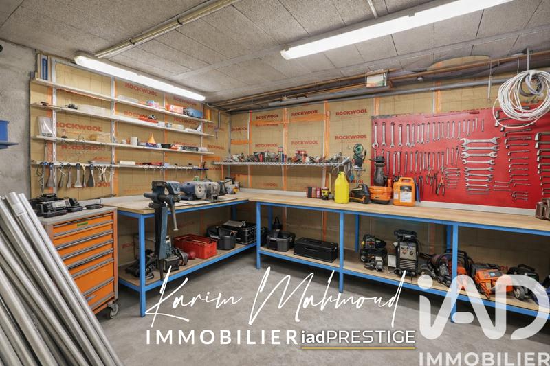 Maison - 260 m² - 7 pièces