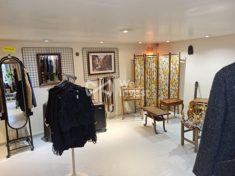 Local commercial - 85 m² - 2 pièces