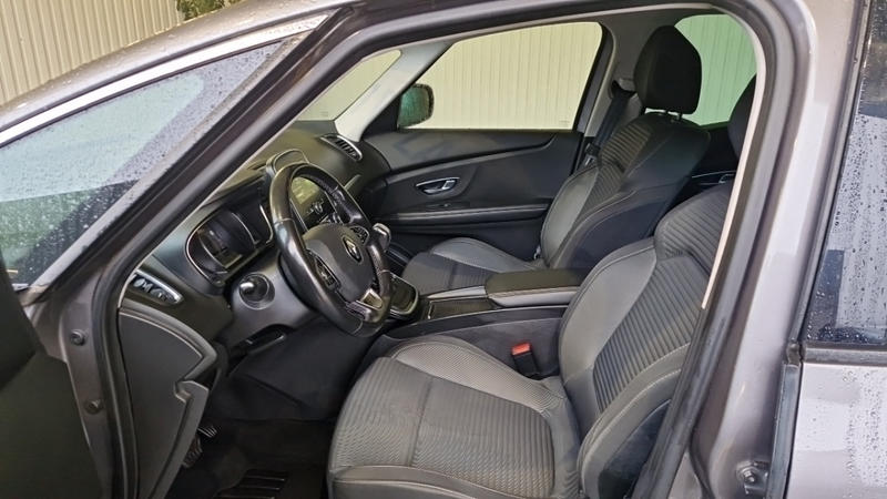 Renault Scénic IV blue dci 120 edc