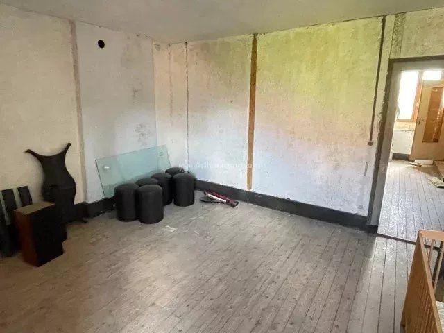 Maison - 278 m² - 8 pièces