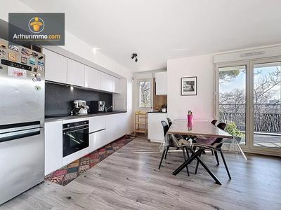 Appartement - 83 m² - 4 pièces