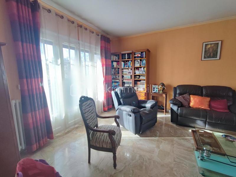 Maison - 96 m² - 5 pièces