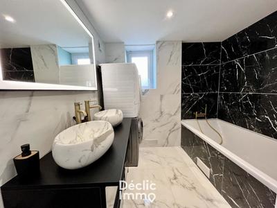 Maison - 121 m² - 5 pièces