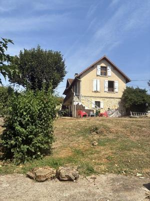 Maison en pierre - 140 m² - 6 pièces