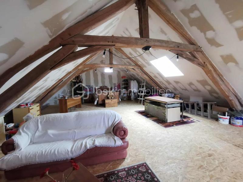 Maison - 212 m² - 7 pièces