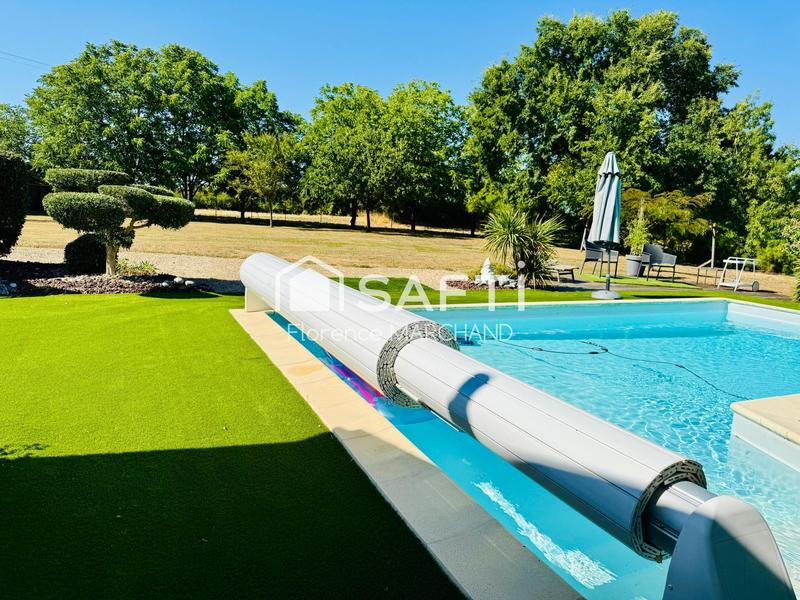 Maison - 402 m² - 10 pièces