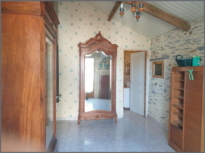 Maison - 211 m² - 8 pièces