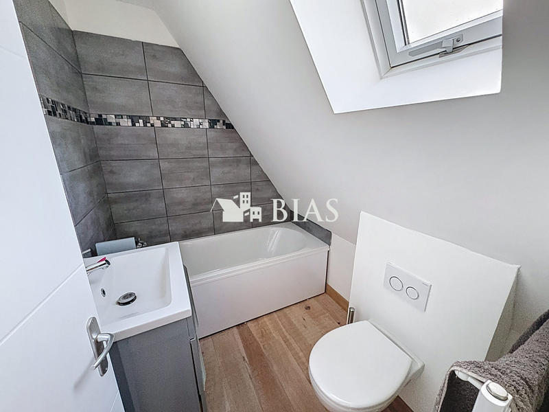 Maison - 80 m² - 4 pièces