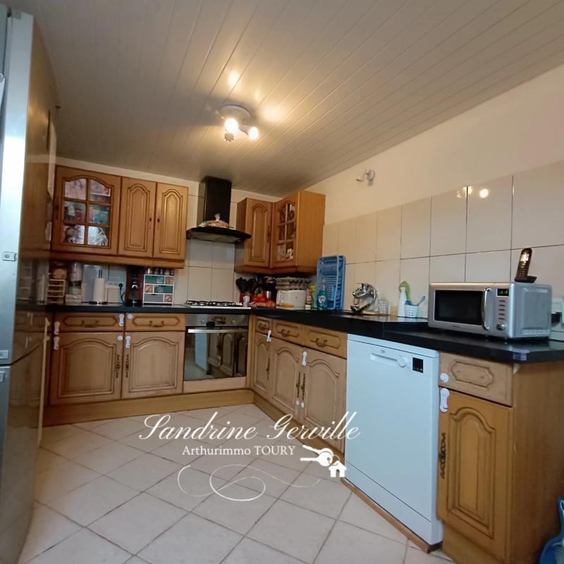 Maison - 139 m² - 6 pièces