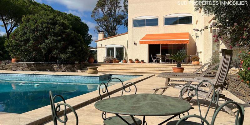 Mas - 300 m² - 7 pièces