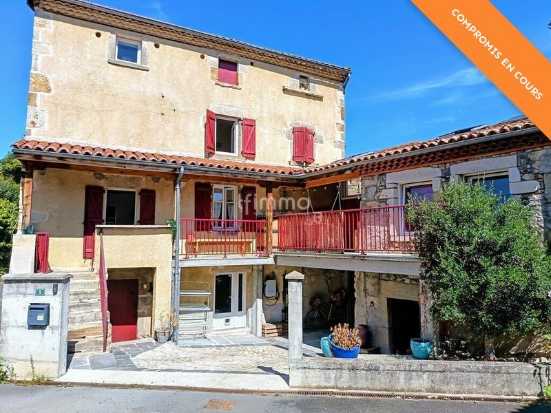 Maison de bourg - 96 m² - 5 pièces