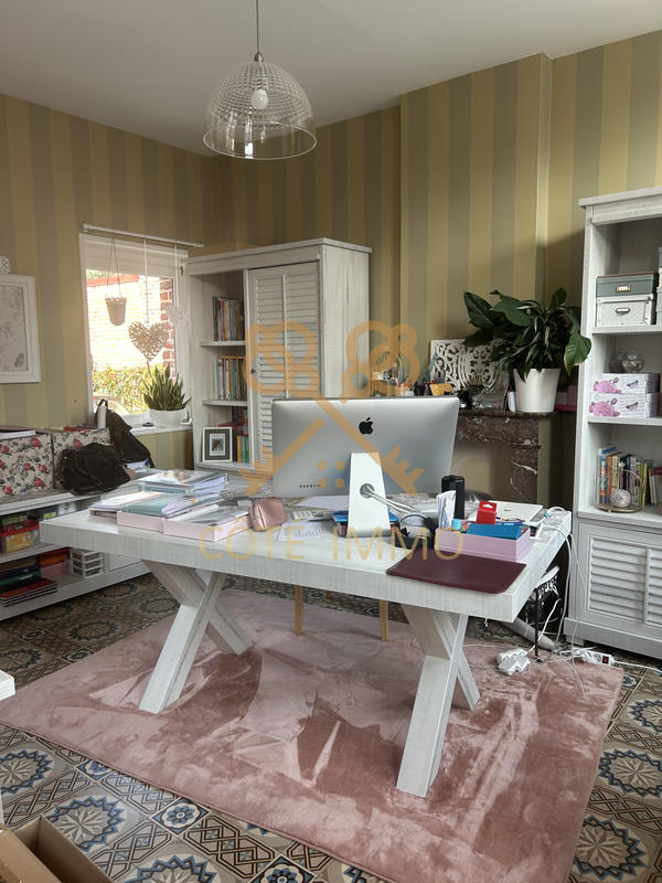 Maison - 236 m² - 8 pièces