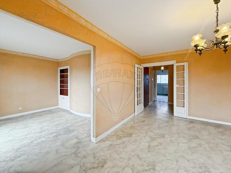 Appartement - 88 m² - 6 pièces