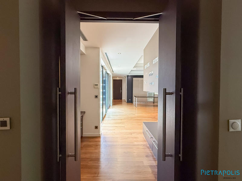 Appartement - 171 m² - 5 pièces