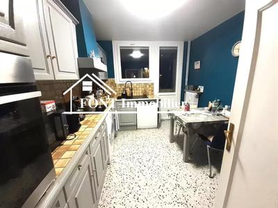 Appartement - 96 m² - 5 pièces