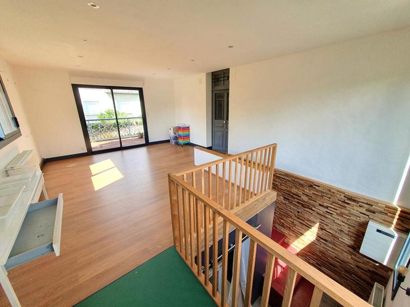 Maison - 121 m² - 6 pièces