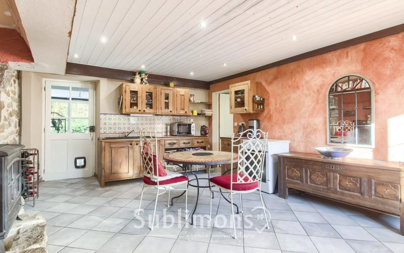 Maison - 423 m² - 15 pièces