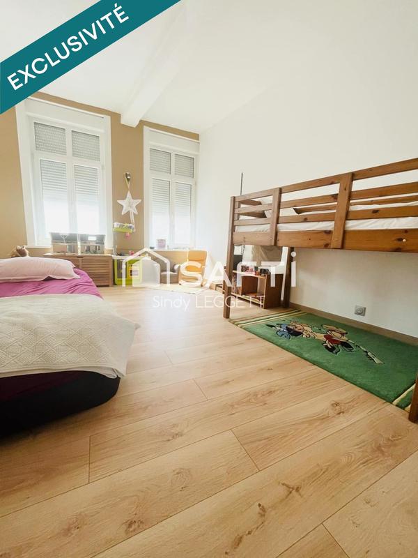 Maison - 201 m² - 7 pièces