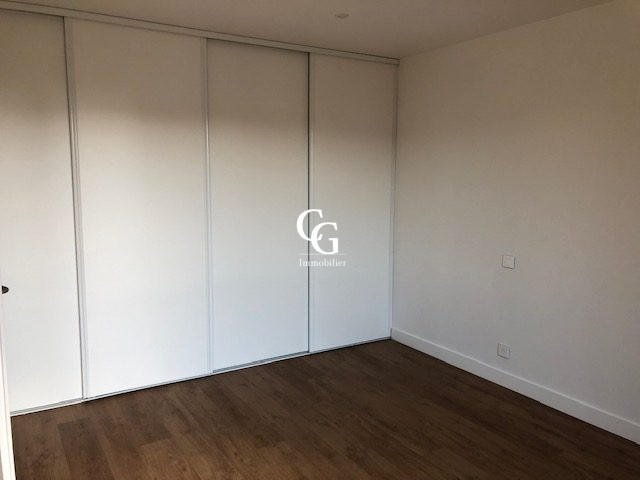 Appartement - 105 m² - 4 pièces