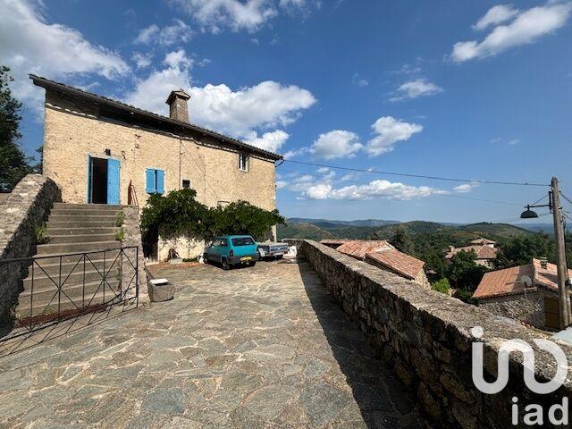 Maison - 300 m² - 10 pièces