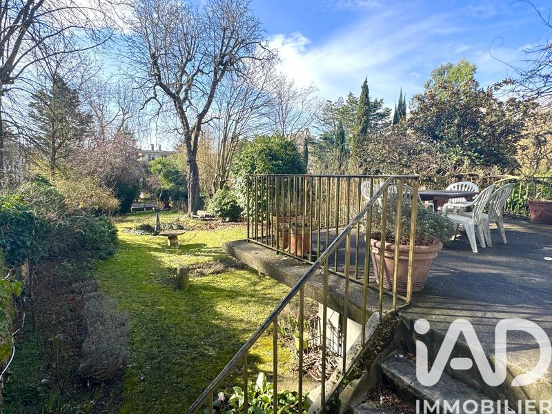 Maison - 352 m² - 10 pièces