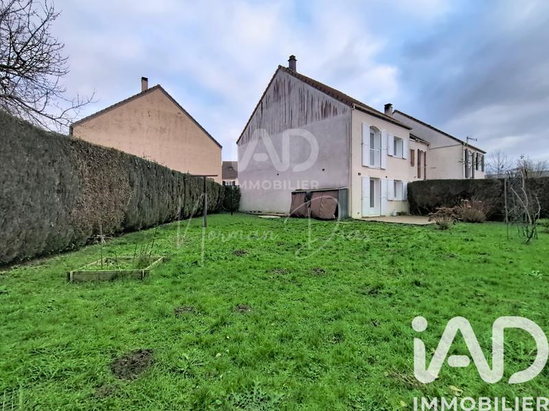 Maison - 104 m² - 6 pièces