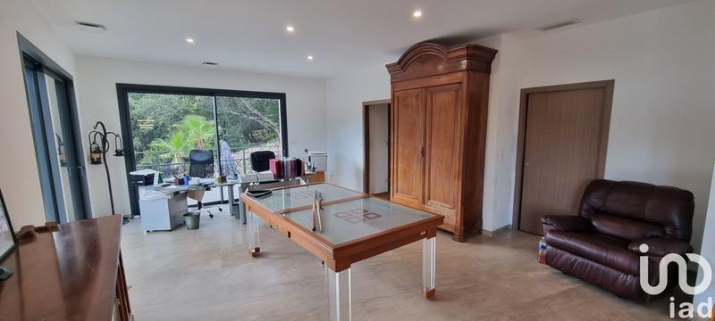 Maison - 200 m² - 5 pièces