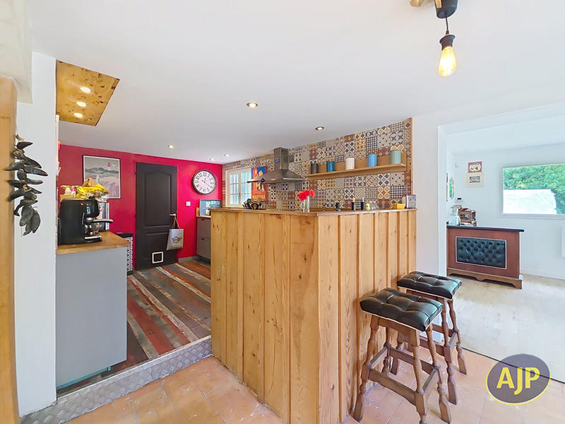 Maison - 174 m² - 7 pièces