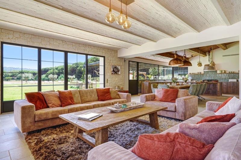 Maison - 480 m² - 8 pièces