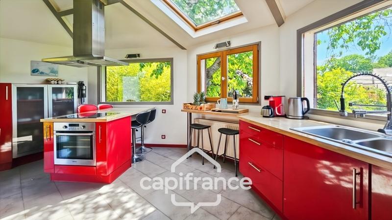 Maison - 142 m² - 8 pièces