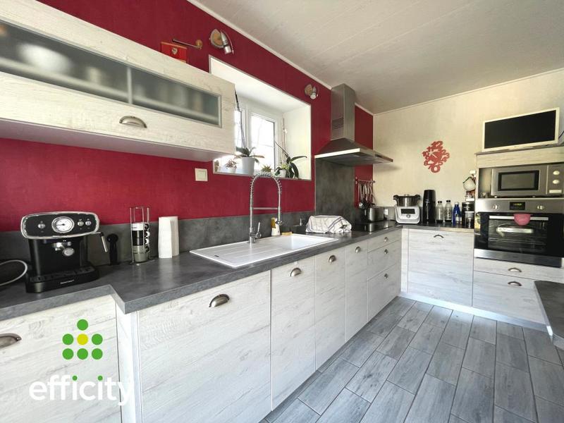 Maison - 169 m² - 9 pièces