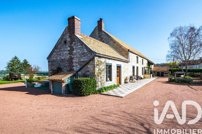 Maison - 300 m² - 9 pièces