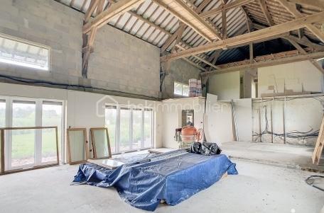 Grange - 215 m² - 5 pièces