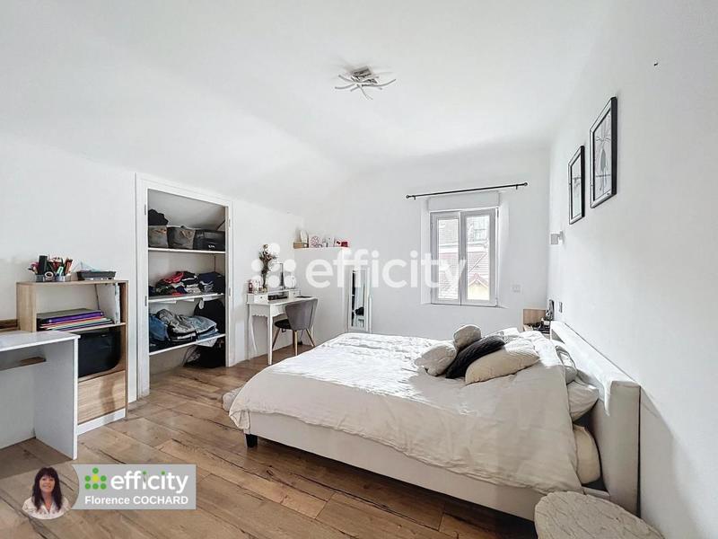 Maison - 408 m² - 13 pièces