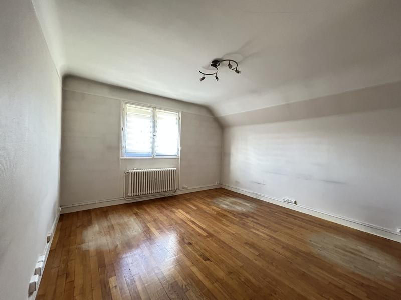 Maison - 149 m² - 8 pièces