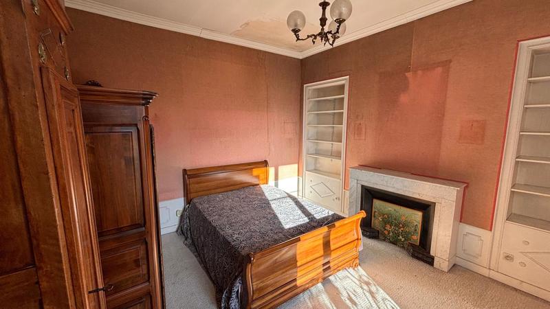 Maison - 450 m² - 7 pièces