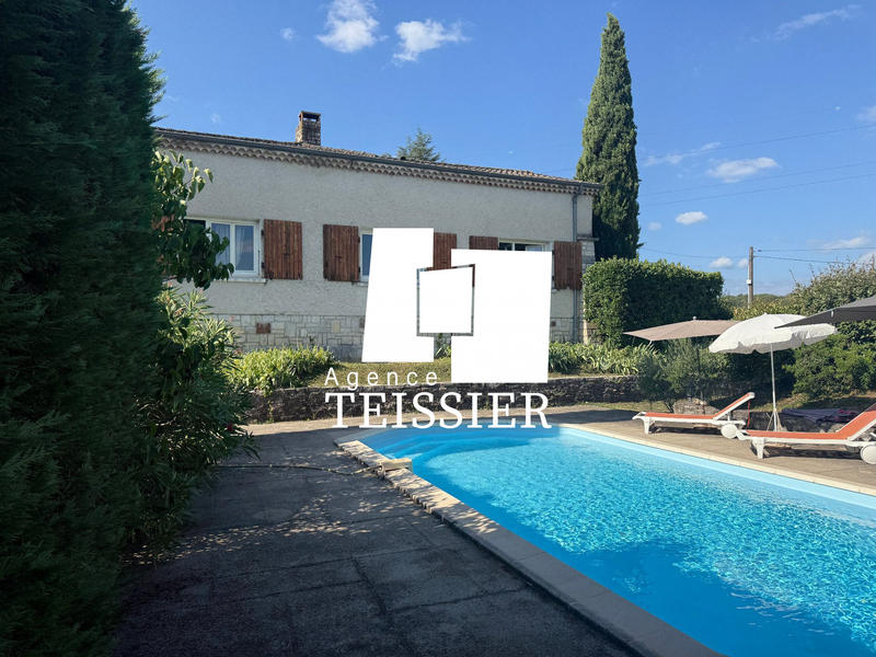 Maison - 184 m² - 5 pièces