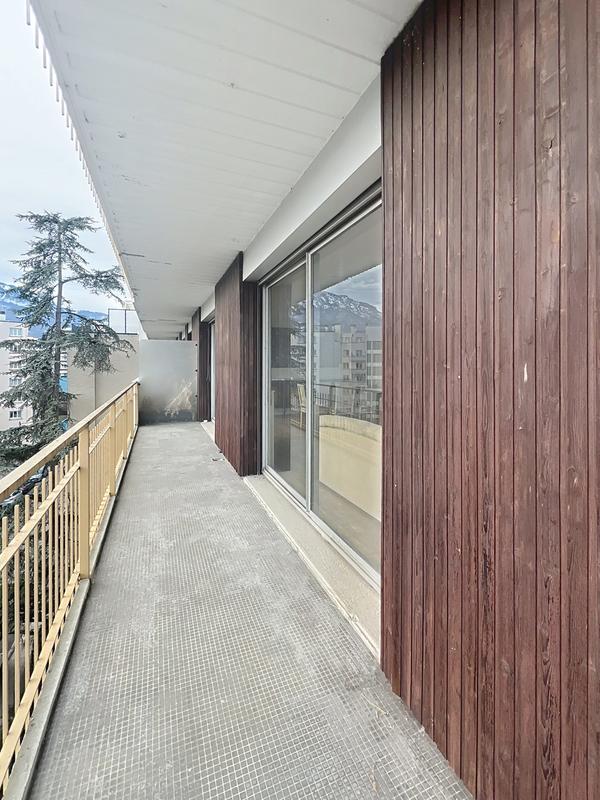 Appartement - 122 m² - 5 pièces