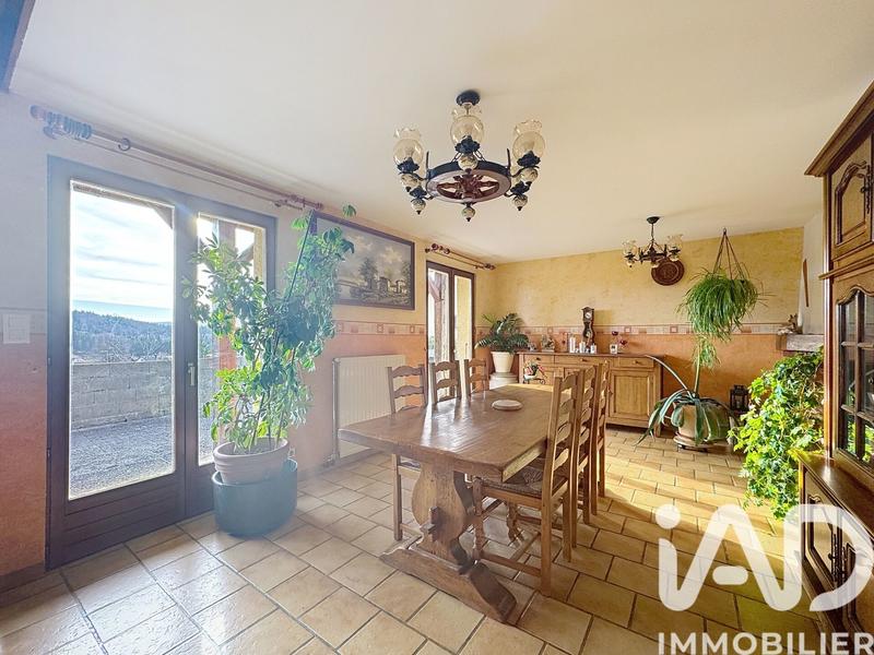 Maison de village - 157 m² - 6 pièces