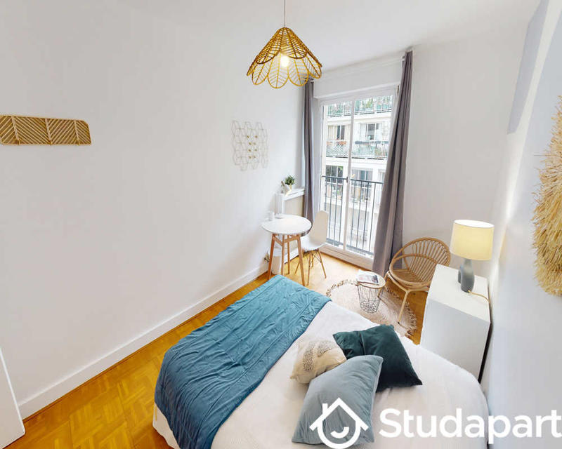 Chambre - 80 m² - 1 pièce