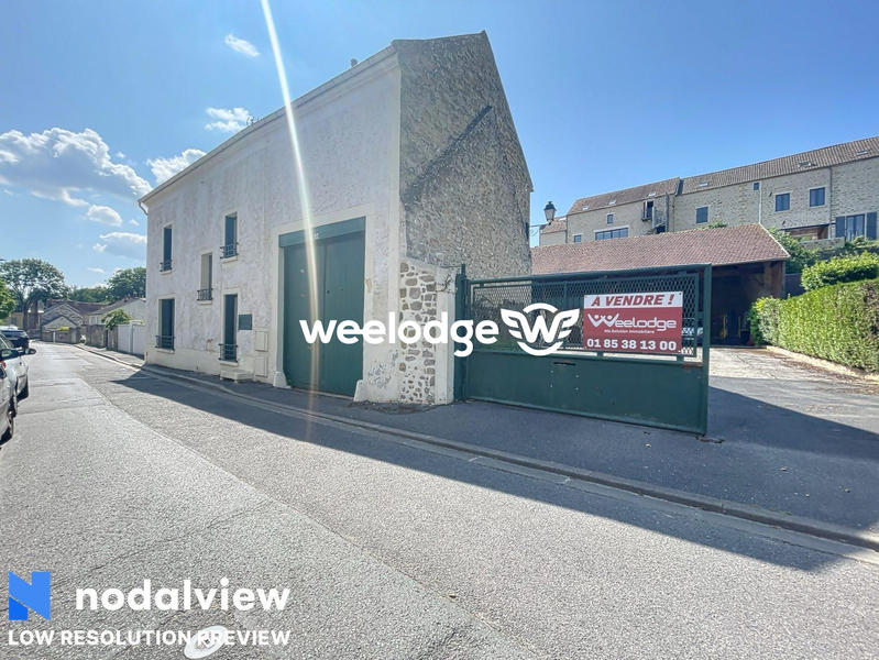 Maison - 313 m² - 10 pièces