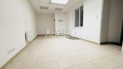 Local commercial - 115 m²